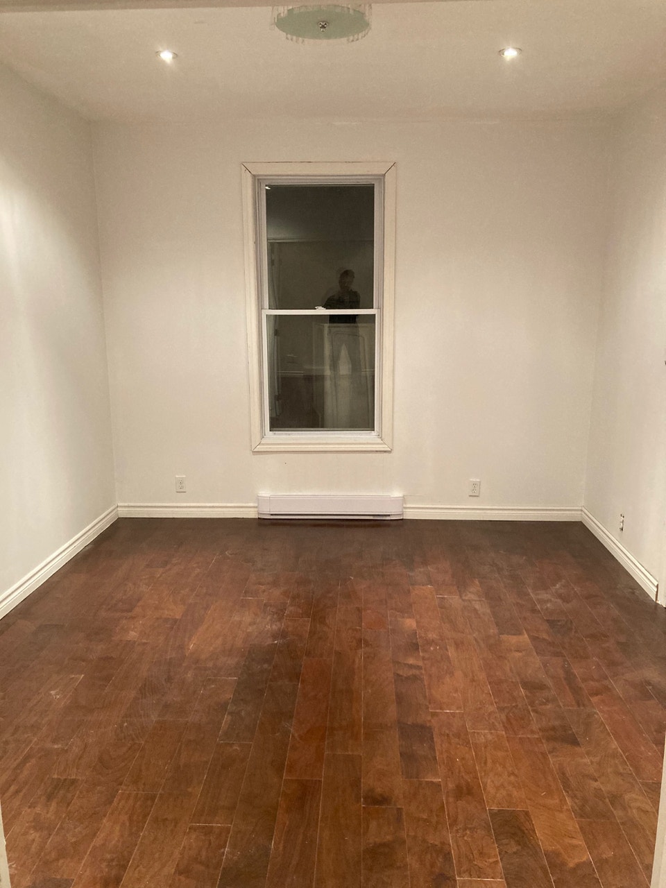 Rez de chaussée/Ground floor, Plateau, 4 1/2, 2 CAC, $1825, 3