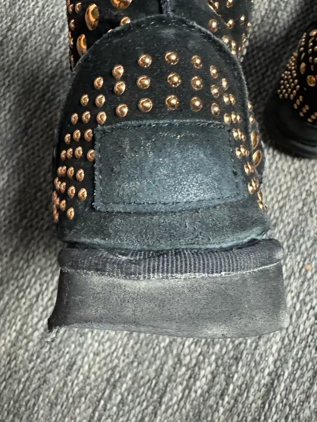 Jimmy Choo UGG boots 2010 in Women's - Shoes in Markham / York Region - Image 5