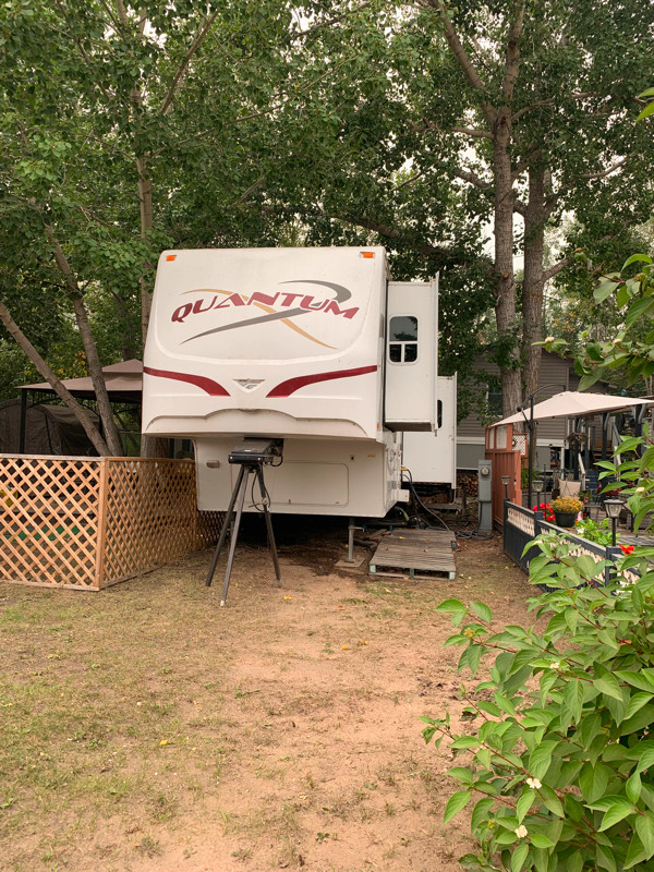 5th Wheel Trailer. Ready to move in in Travel Trailers & Campers in Strathcona County
