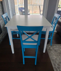 Beach style table and chairs