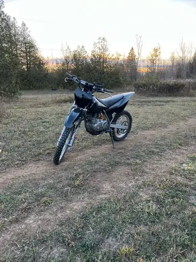 It’s a good bike it smokes a little whan you first start it but whan it worms up it doesn’t it rides...