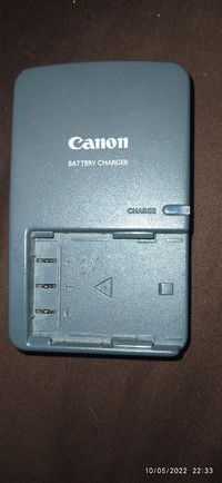 Canon CB-2LWE Camera Charger