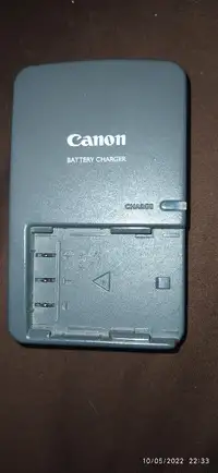 Canon CB-2LWE Camera Charger