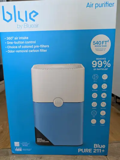 Purificateur d'air Blueair Pure 211+. Bon pour 540 pieds carrés. Pre-filtre bleu neuf. Tout fonction...