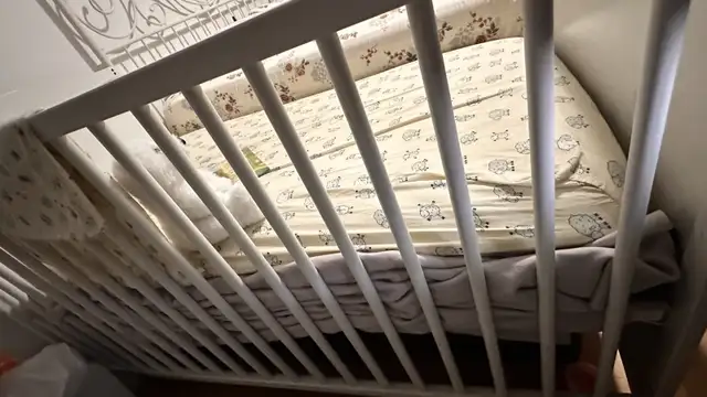 IKEA Crib (White) + Mattress & Cover – Excellent Conditio in Cribs in City of Toronto - Image 5