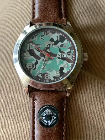 Montre type Militaire avec boussole  bracelet cuir batterie neuv, View more