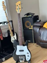 Rickenbacker 3000 Bass  Short Scale