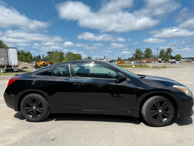 Certified Sporty Nissan Altima Coupe in Cars & Trucks in Sudbury - Image 4