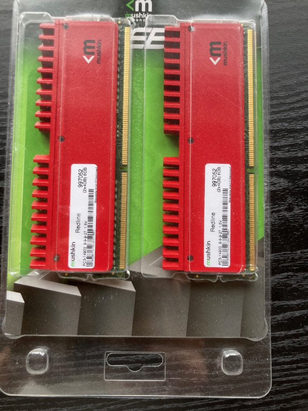 Barettes de mémoire DDR3-1866 Mushkin Redline 8 GB (2 x 4 GB) dans Composants de système  à Ville de Montréal