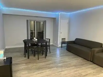 5 Bedroom FALL + Winter SUBLET NEAR UW + LAURIER