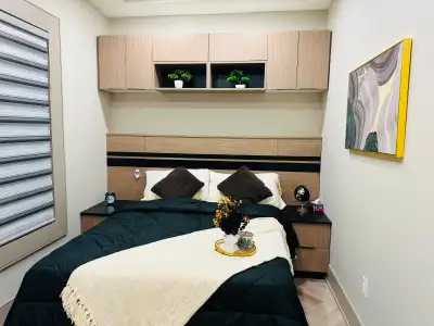 Fully Furnished Stunning 2 Bed 1 Bath