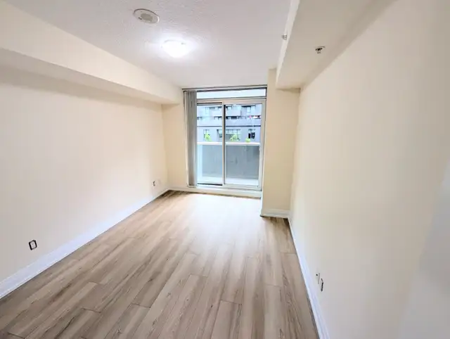1Bedroom + Den for Rent on Subway Line in Long Term Rentals in City of Toronto - Image 8