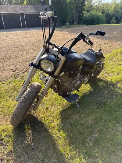 2002 custom Yamaha Roadstar. 19000km, runs good, sounds awesome, really nice riding bike $3,800 OBO