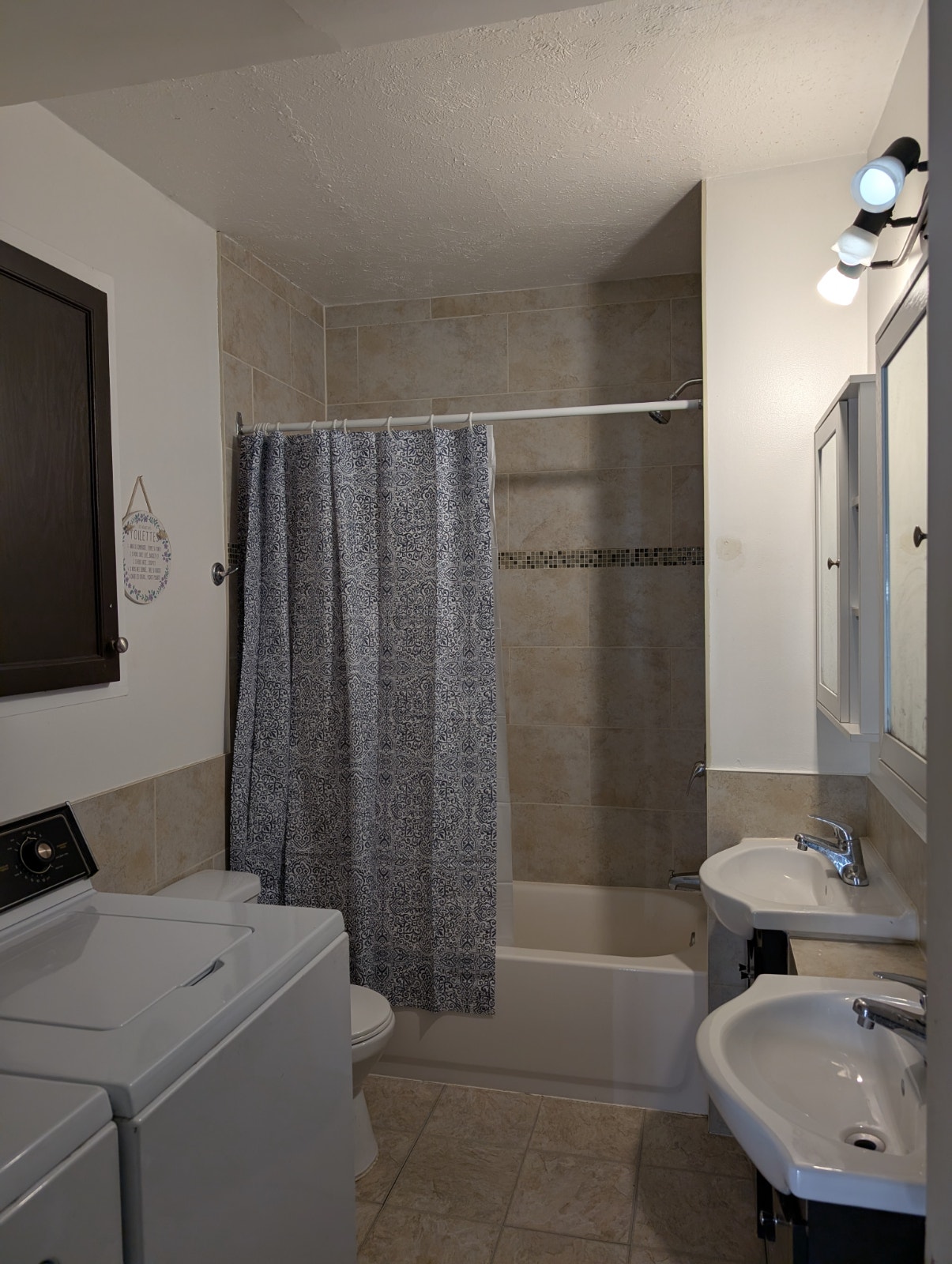 6 ½ à louer – tout meublé – 3 chambres fermées - Sherbrooke — photo 3