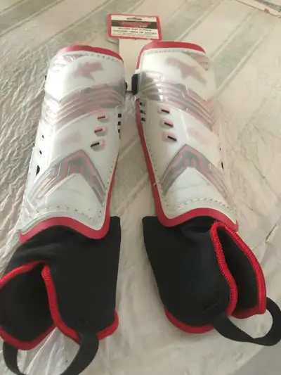 Kid's Soccer Shin Guards/Protège-tibias de Football pour Enfants, View more