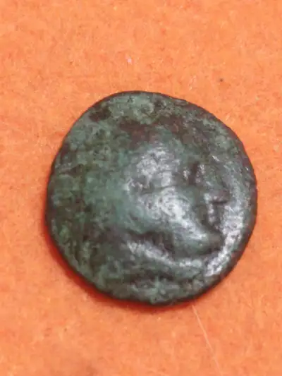 #2015-070 in GB1. Obverse, portratr of Herakles facing right. Reverse, Youth on horse prancing right...