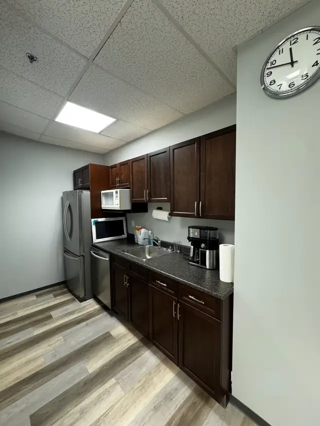 Office Space in Sherwood Park in Commercial & Office Space for Rent in Strathcona County - Image 8