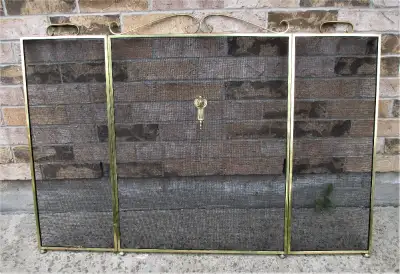 Vintage Fireplace Screen in good condition Size: L.46.7"(119cm) x H.32.6"(83cm)