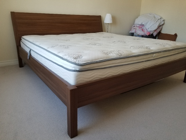 King size bed in Beds & Mattresses in City of Toronto