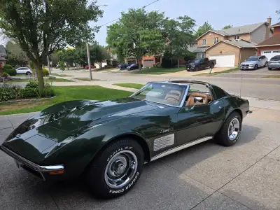 SOLD.....Beautiful, classic 1972 Corvette Stingray Coupe, 350 c.i.d.- 370 h.p., P.S. P. Disc. B. P.W...