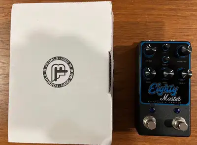 Pedals are in excellent condition. Meet-up in Midland/Tay Township/Waubaushene. I can ship at buyer’...