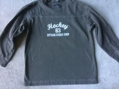 GAP HOCKEY LONG SLEEVED SHIRT - SIZE XS (4/5), View more