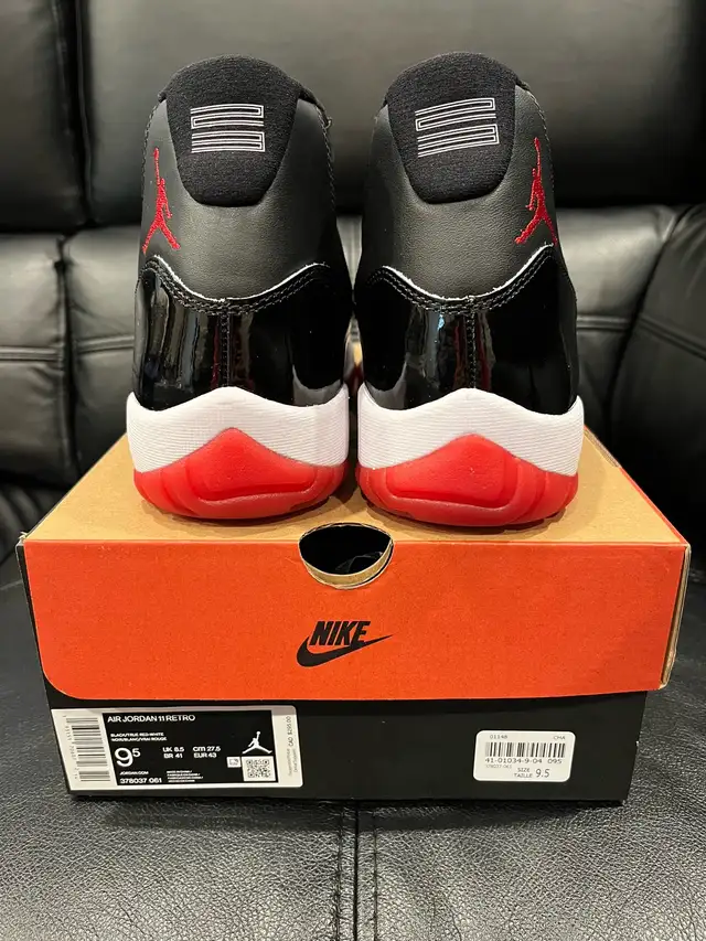 Air Jordan 11 Retro • Playoff / Bred • Size 9.5 in Men's Shoes in City of Toronto - Image 3