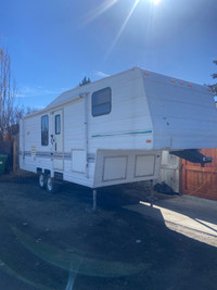 1997 5th Wheel Triple E. Topaz