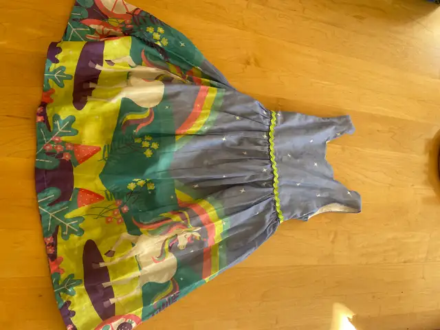 Robe motifs licornes in Kids & Youth in City of Montréal - Image 9