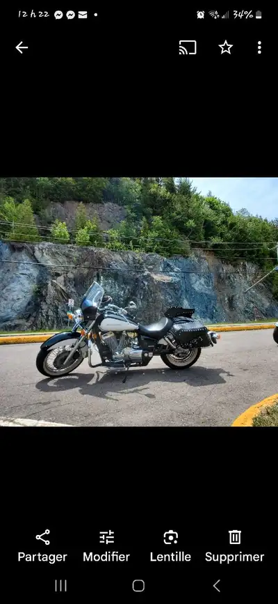 Super moto 750cc Excellente condition Éclairé de lumières LED pour être plus visible le soir Batteri...