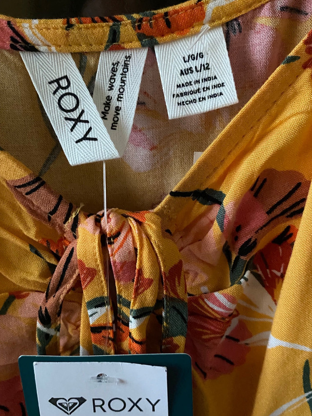 Misc clothing lot FP Roxy + 25$  for all in Multi-item in Renfrew - Image 4