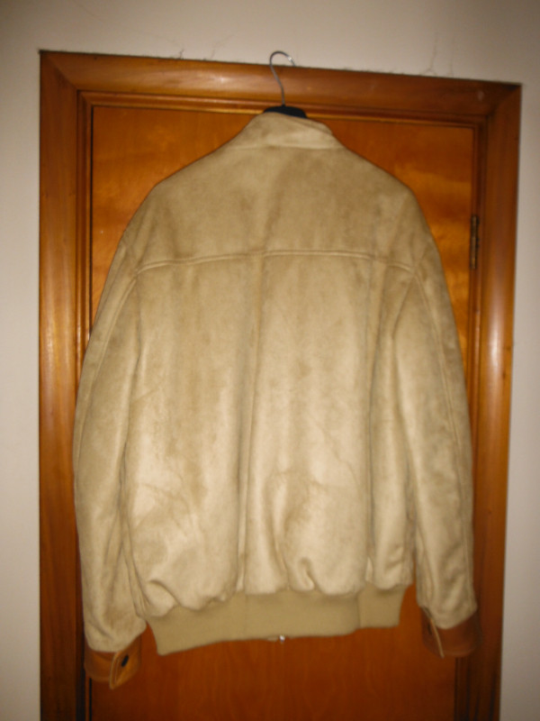 New Vintage Armani Collezioni Suede Jacket - Large in Men's in Markham / York Region - Image 3