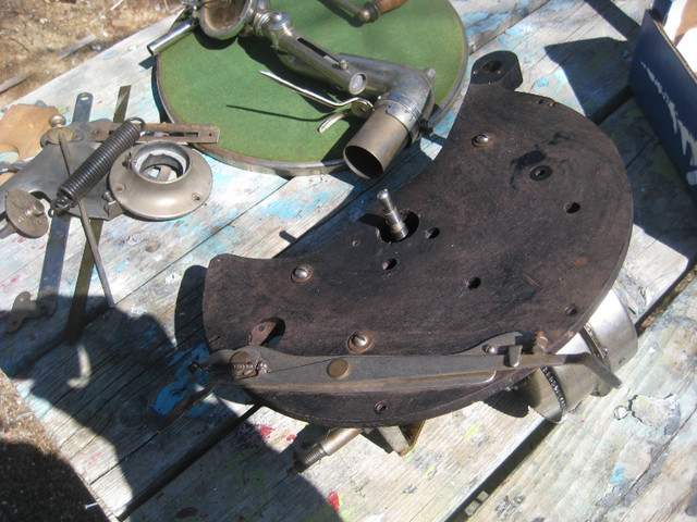 Parts for a 1929 Brunswick phonograph asking $50.00 in Pro Audio & Recording Equipment in Annapolis Valley - Image 4