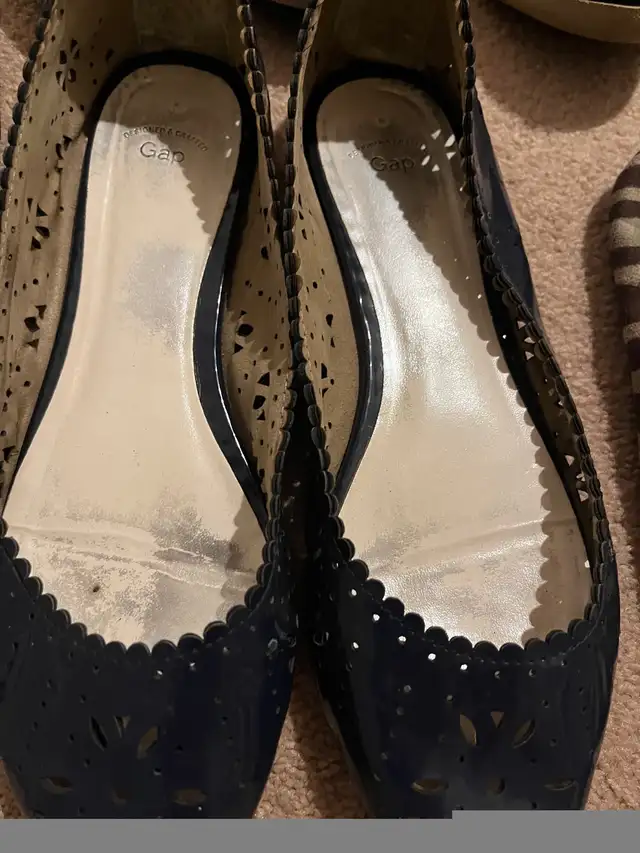 Women’s Summer Shoes Size 7.5  in Women's - Shoes in Kitchener / Waterloo - Image 9