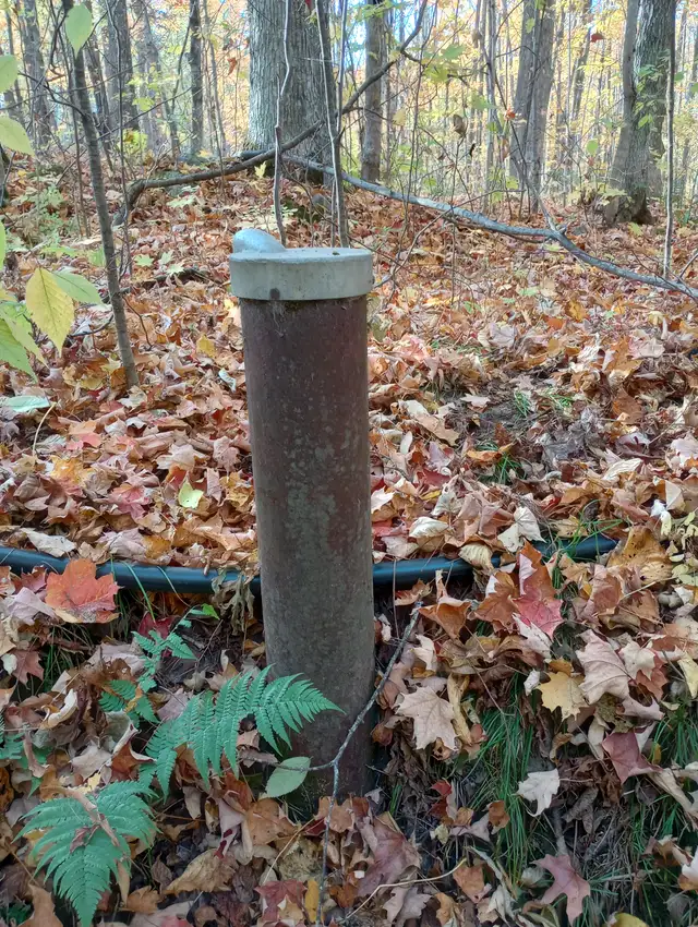 Waterfront Lot appx 3.4 AC in Nipissing Ont. year-round road in Land for Sale in North Bay - Image 11