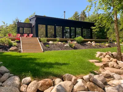 House for Rent — St. Margaret's Bay / Seabright, Lakefront, Halifax Area 1 bed / 1.5 bath — Furnishe...