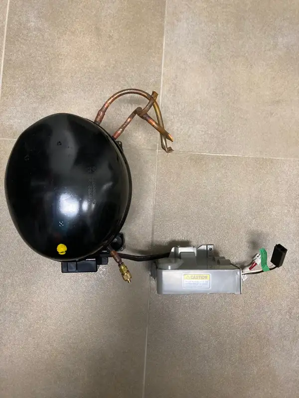 Compressor Embraco  (VEGY 8H) Refrigerator (KSSO48 in Refrigerators in City of Montréal - Image 4