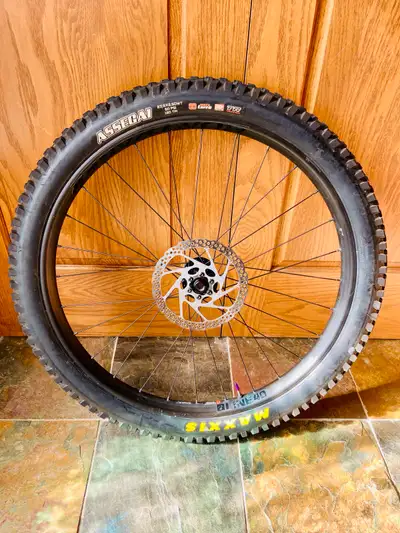 Bontrager Line Comp 40 TLR Boost 27.5” Front Wheel, View more