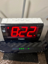 TIMEX AM/FM Dual Alarm Clock Radio