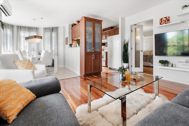 7441 Av. des Halles — photo 3