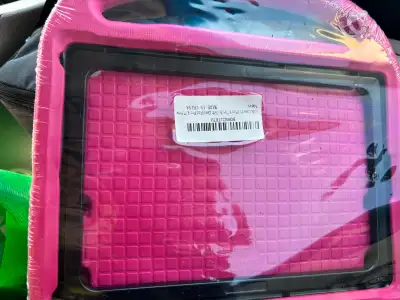 Kids case for ipad 9.7inch/5th gen/ipad pro 9.7" pink $10 each Pick up from Scarborough Markham and...