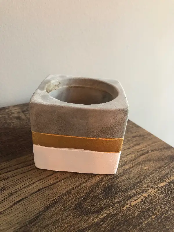 Small Plant Pot in Home Décor & Accents in City of Toronto - Image 2