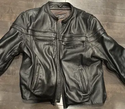 I'm selling a CMC brand motorcycle jacket, vest and gloves, perfect for any rider looking for protec...