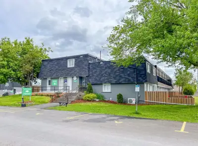 Lease Takeover Starting June 1st (or as soon as possible). Can be for the summer and extended throug...