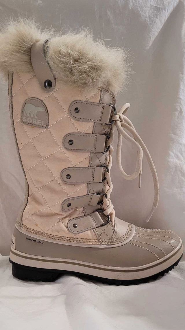 SOREL Tofino Women's Mid-calf Waterproof Winter Boots US Size 5 in Women's - Shoes in Oshawa / Durham Region - Image 2