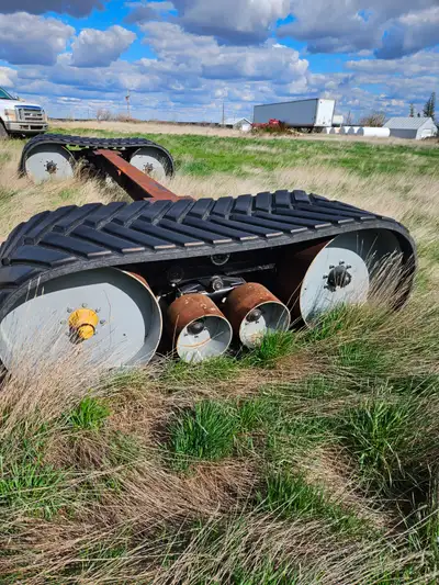 2013 camoplast/camso low tension track assemblies and axle, was on a seedmaster drill, 36" wide trac...