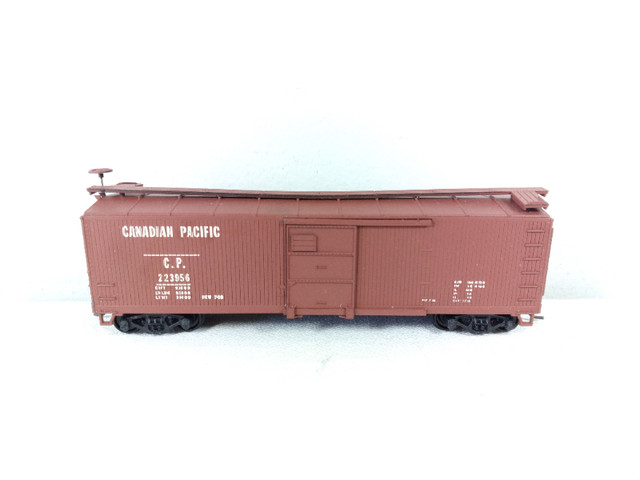 HO Kadee Train Miniature CPR 40' Box Car #223956 in Hobbies & Crafts in Moncton - Image 3