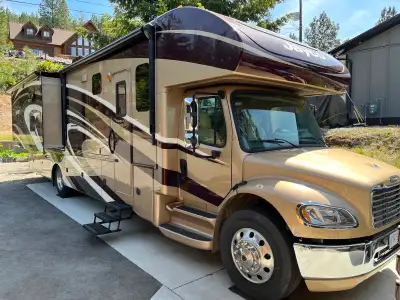 Well-maintained Seneca in great condition. Only 31,346 miles (50,446 km). Originally purchased in U....