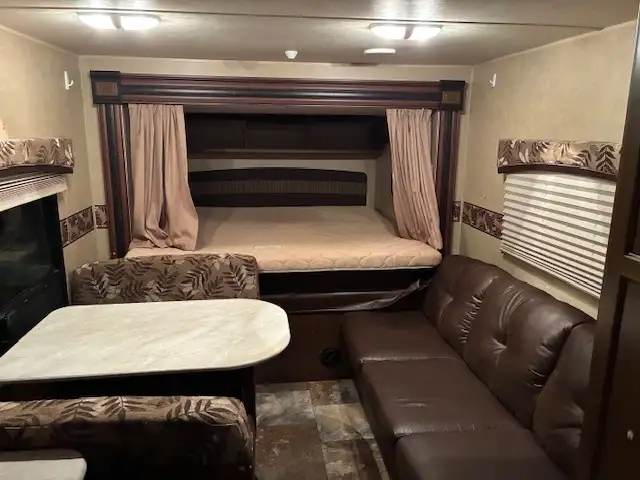 Jayco Jayfeather X213 Travel Trailer, 2014 in Travel Trailers & Campers in Calgary - Image 6