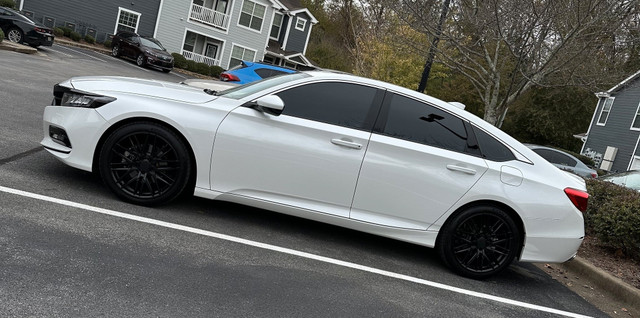 2022 honda accord touring 2.0L in Cars & Trucks in Edmonton - Image 3